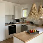 Lägenhet T2 Super Cosy A La Cime Des Pins Proche Av De Gaulle Place De Parking Et Wifi