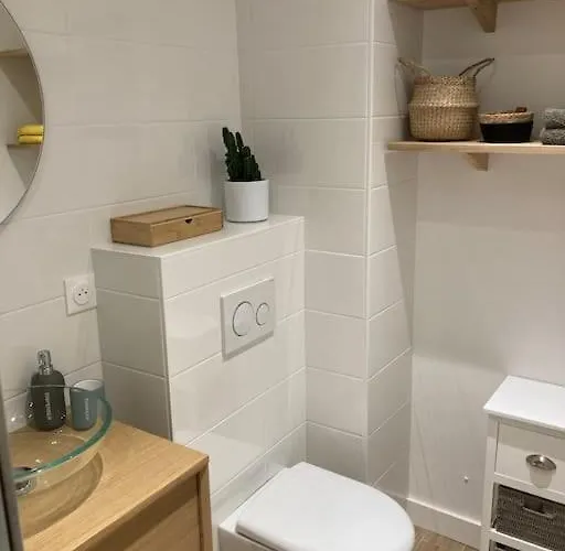 T2 Super Cosy A La Cime Des Pins Proche Av De Gaulle Place De Parking Et Wifi La Baule